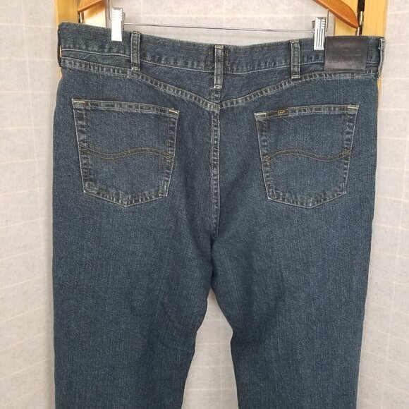 Men's Lee Relaxed Fit Jeans Dark Wash Stretch Size 42 x 30 - Picture 3 of 7
